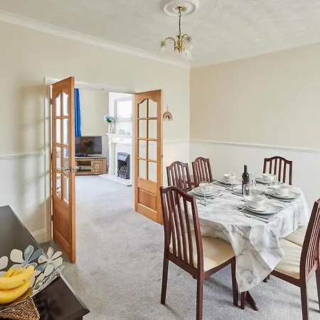 Host & - Glenfield Terrace *