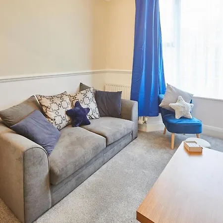 Host & - Glenfield Terrace *