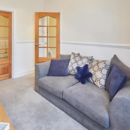 Host & - Glenfield Terrace *